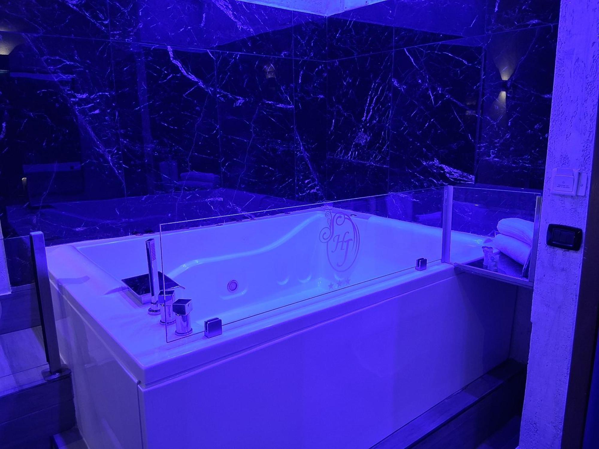Hotel Joy Castel Volturno Kültér fotó